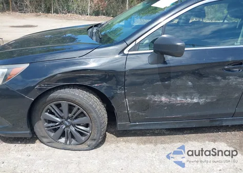 2018 Subaru Legacy 2.5I из США, поврежденный, VIN 4S3BNAA63J3041788